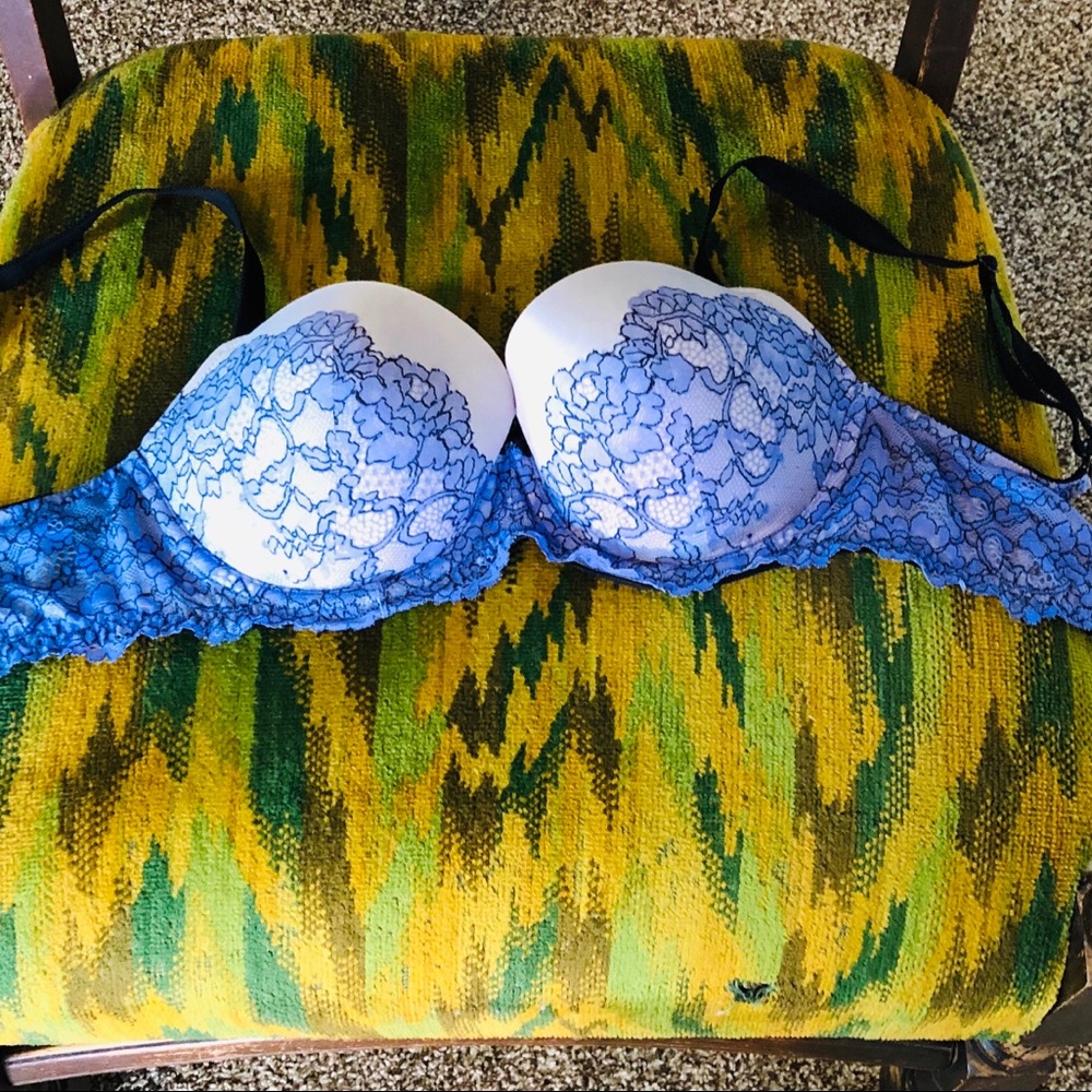 Victoria’s Secret lightly lined purple lace bra